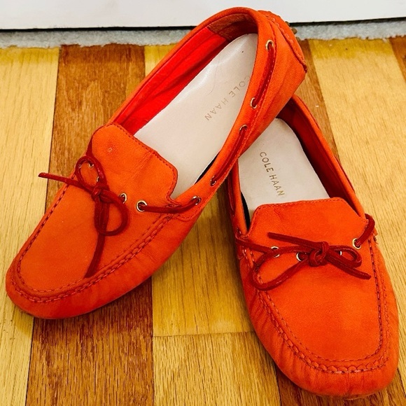 COLE HAAN LADIES GARNET II DRIVING MOCCASINS SHOES FLATS ORANGE NUBUCK SUEDE 7.5 - Picture 1 of 8